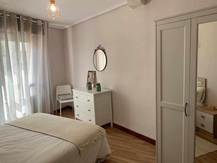 Апартаменти Arostegi Etxea Bonito Piso Junto Al Puerto Бермео Екстер'єр фото